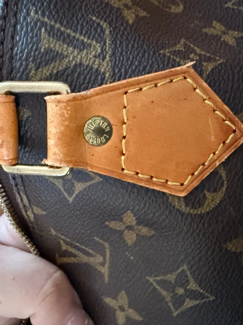 Louis Vuitton Brown Interior with Tan Trim and Yellow Stitching - Picture 5 of 9